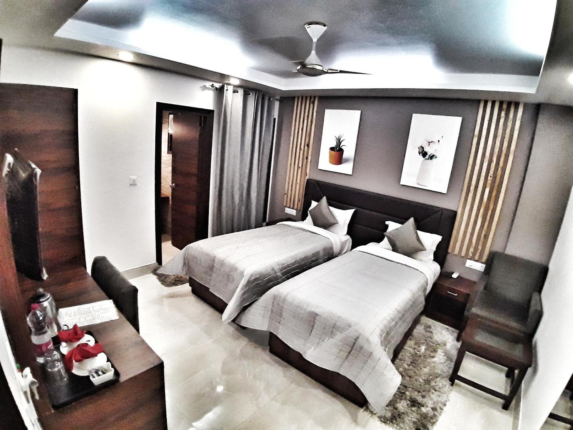 Airport Hotel Delhi Aerocity, 15 Mins Yashobhoomi New Delhi Exterior photo